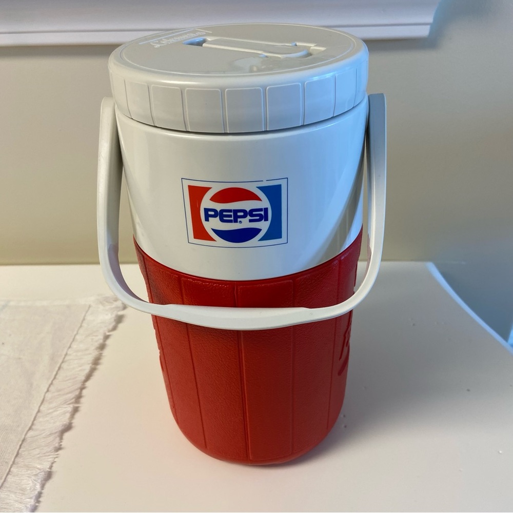 Vintage Coleman  Pizza Hut Insulated Jug